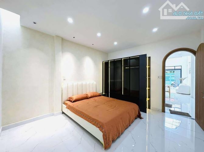 NHÀ 2 TẦNG ĐÚC MỚI TINH 64M2, HXH THÔNG. GẦN TRƯỜNG VÕ TRƯỜNG TOẢN ĐƯỜNG HT45, TÂN THỚI - 2