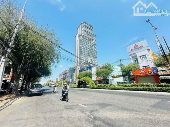 Cho thuê nhà trệt 2 lầu ngang 7m đường 30/4 ninh kiều cần thơ giá 60 triệu - 2