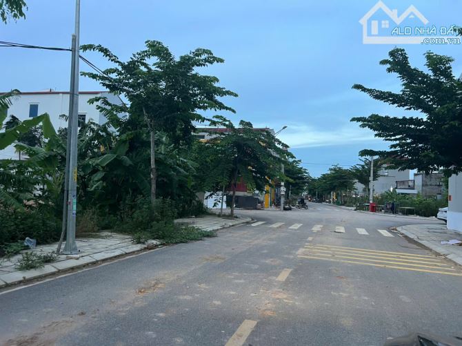 Bán lô đất giãn dân Lãm Trại – P. Vân Dương, TP. Bắc Ninh / DT 162m2 MT 9m Giá 6,8 tỷ - 2