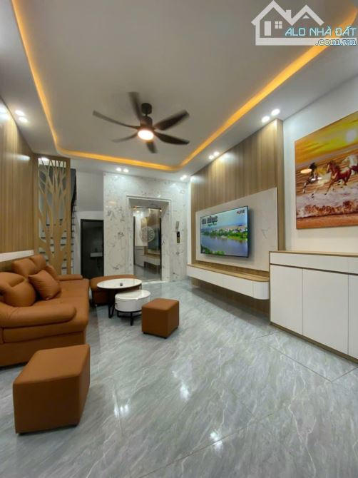 Cần bán nhà ở trần khắc chân, hai bà Trưng xây 5 tầng mua vé ở ngay giá hạt rẻ - 2