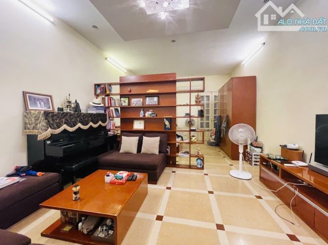 Phân Lô Tân Mai, Trương Định 135m2 - Mặt tiền 6M - Ô tô Tránh, Vỉa Hè - Chỉ hơn 25 Tỷ. - 2