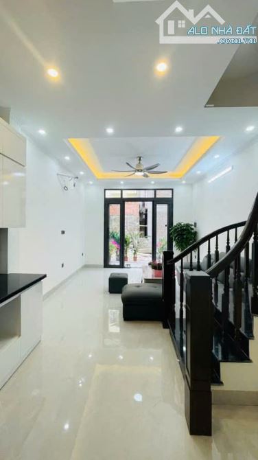 GẤP!NHÀ CẦU DIỄN 35M2X5T,FULL NỘI THẤT 1 TỶ,4 NGỦ, 40M Ô TÔ DỪNG ĐỖ,6.2 TỶ - 2