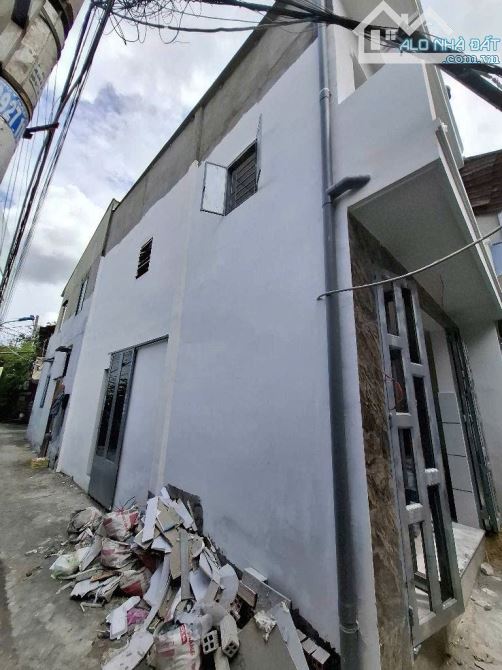 🏠 HƯƠNG LỘ 2- NHÀ ĐANG HOÀN THIỆN👉DT: 30M²( NGANG 4M DÀI 8M). 👉 KẾT CẤU: 2 TẦNG 1 TRỆT - 2