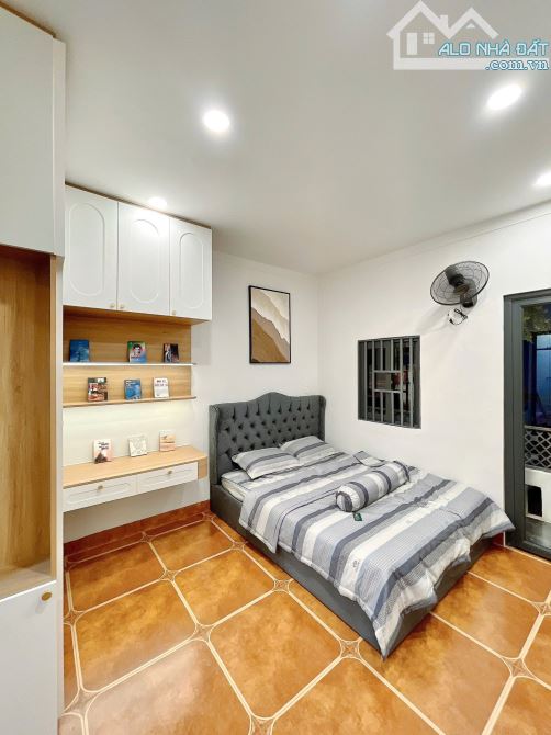 Nhà 1 mê 2 mặt tiền Đinh Công Tráng - DT:98m2 - GIÁ:3,5 TỶ - 2