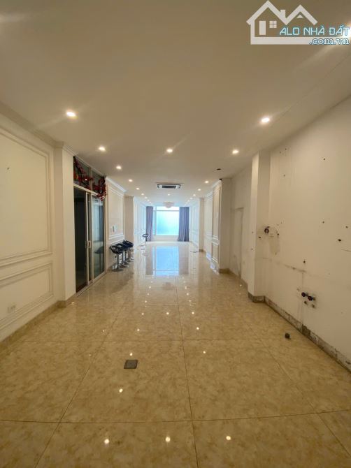 Cho thuê nguyên căn biệt thự liền kề tại Hàm Nghi 96m2 x 6 Tầng, MT 6m giá 75tr/tháng - 2