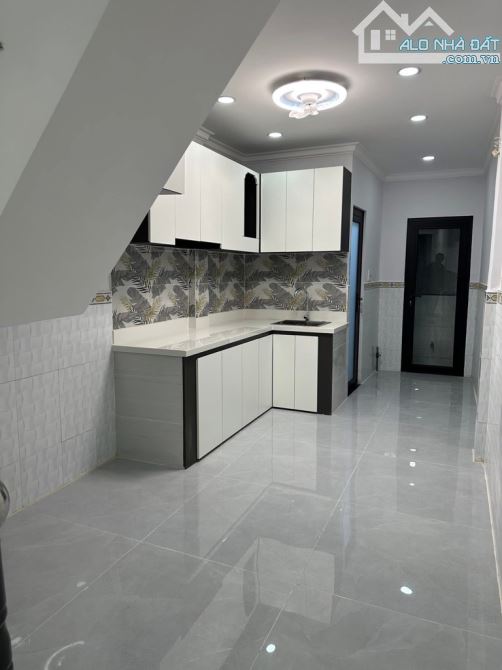 Xe hơi đổ cửa, nhà mới đẹp ở ngay, 39m2, 2 tầng đúc BTCT, P2, Q8, SHR hoàn công đủ - 2