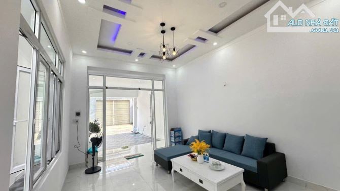BÁN NHÀ CẤP 4 HẺM AMAKHE FULL NỘI THẤT- DT:5x27m - H: BẮC - GIÁ:3,85 TỶ - 2