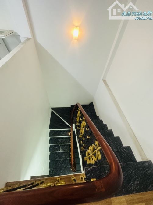 BÁN NHÀ NGÔ GIA TỰ 35M , 5 TẦNG , Ô TÔ ĐỖ CỔNG,  CHỈ 5,6 TỶ - 2