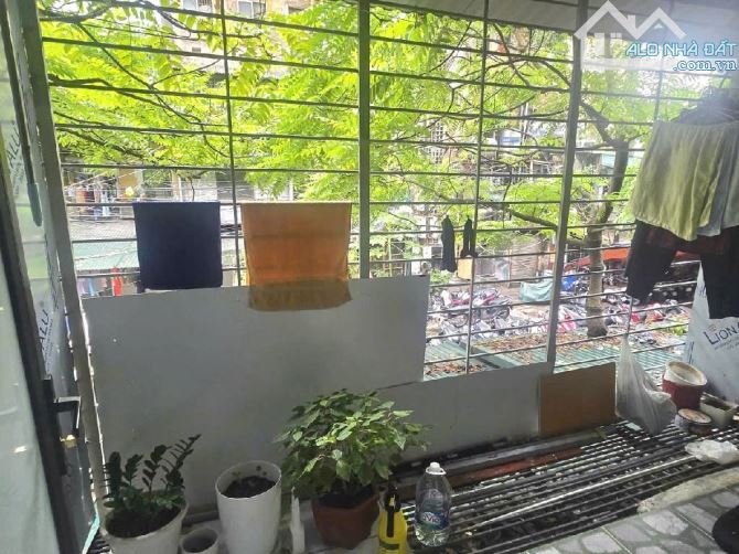 NGUYỄN CÔNG TRỨ🏡BÁN NHÀ TẬP THỂ TẦNG 2 -DTSD 65M - SỔ ĐỎ RIÊNG - NỘI THẤT CƠ BẢN - Ở NGAY - 2