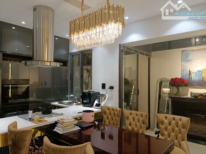 BIỆT THỰ VIP BÁN ĐẢO LINH ĐÀM – 250M² – MẶT TIỀN 12.5M – 4 TẦNG – 68 TỶ 🌟 - 2
