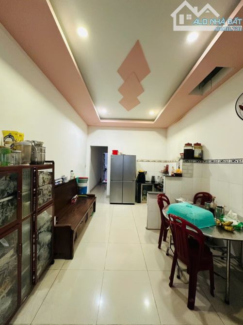 Nhà trệt 2lầu đúc. DT:3,5x24m =6,2tỷ, đường số 9, P.16 GV. - 2