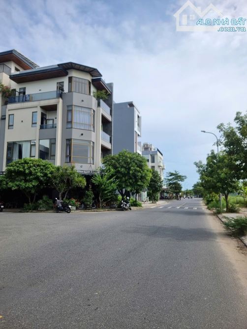 Bán nhanh lô góc Vip KhuE NGUYỄN CHƠN và HÒA PHÚ 23 CHỈ 12 tỷ450. - 2