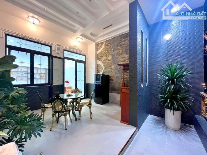 Nhà 1 Trệt 2 Lầu Mặt tiền đường Nguyễn Hiền - Trục thông NV Linh và Trần Hoàng Na - 26