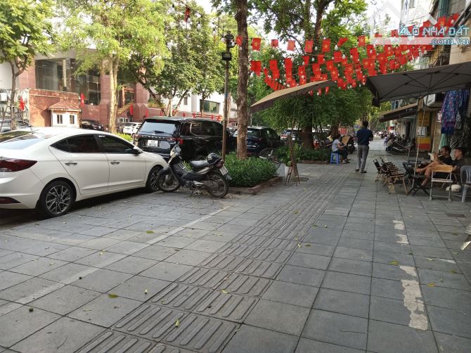 Bán nhà Mặt Phố Bà Triệu, Cách Hồ Gươm 100m, Hoàn Kiếm, DT 312m2, MT 11,5m, Giá 289 Tỷ