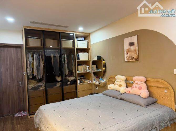 Bán căn 3PN - 2WC 96m2 tòa Golden Park, 2 Phạm Văn Bạch, tầng trung thoáng, full nội thất. - 3