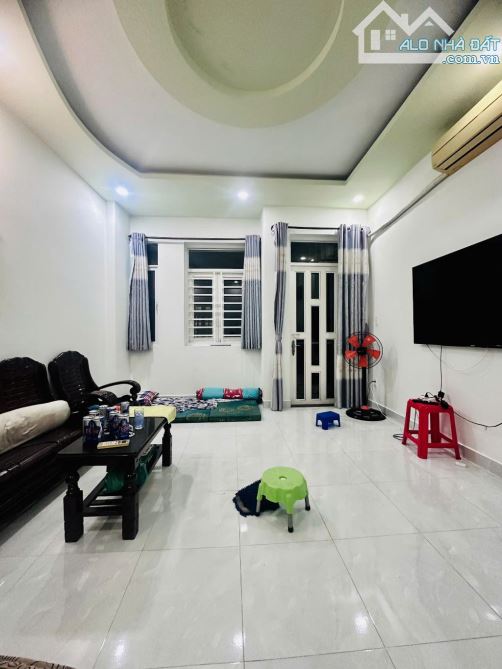 BÁN NHÀ 4 TẦNG - 94M2 - NGAY TRƯỜNG TIỂU HỌC PHAN HUY ÍCH TÂN BÌNH - NHỈNH 7 TỶ - 3