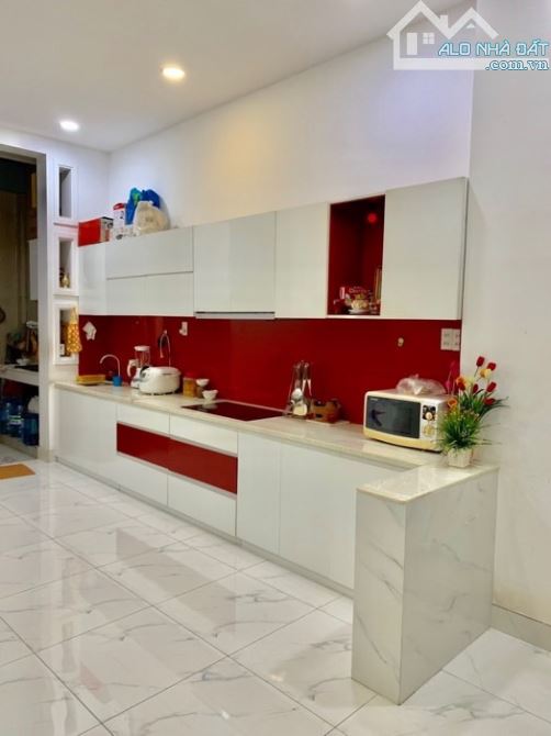 BÁN NHÀ PHỐ ĐẸP LUNG LINH 4 TẦNG - 98M2 - QUANG TRUNG GÒ VẤP 8 TỶ LẺ - 3