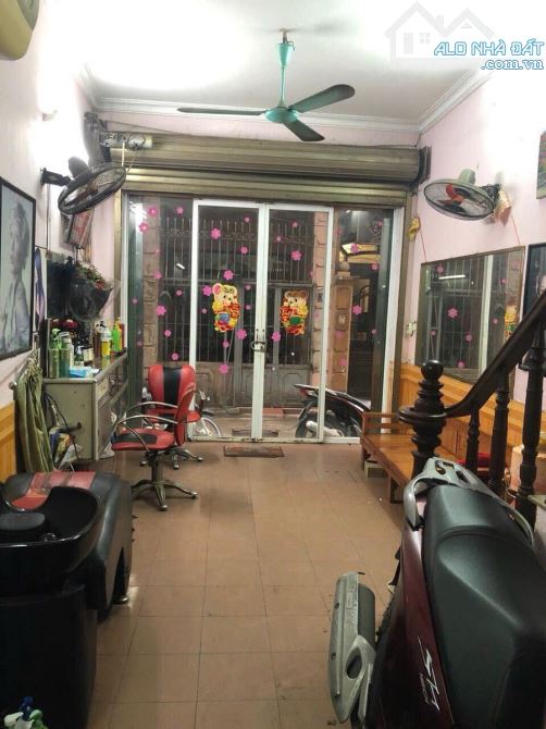 LÁNG HẠ BÁN NHÀ MẶT PHỐ - KINH DOANH - VỈA HÈ - HAI MẶT TIỀN TRƯỚC SAU - ÔTÔ ĐỖ - 3