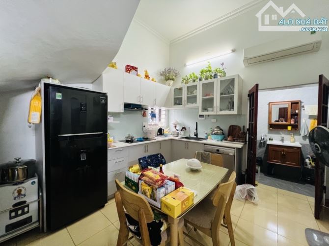 BIỆT THỰ ĐẸP – NAM HỒNG, ĐÔNG ANH  .  125m² – MT 10,5m  Biệt thự 2 tầng - 3