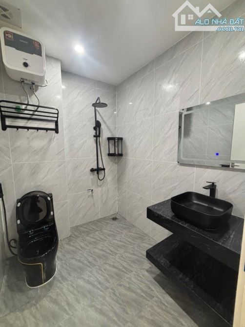 NHÀ ĐẸP MỚI TINH-TRUNG TÂM KIM GIANG– 35M² – 5TẦNG – 3NGỦ KHÉP KÍN – NHỈNH 8 TỶ - 3