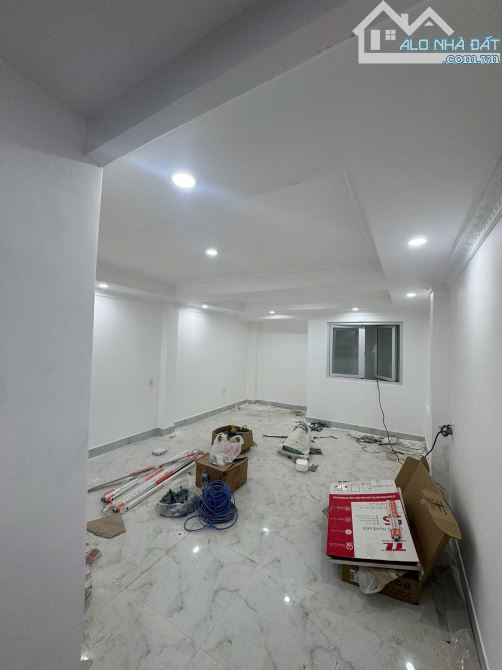 BÁN NHÀ 1 TRỆT 3 LẦU MẶT TIỀN NGUYỄN TRIỆU LUẬT – GIÁ CHỈ 4 TỶ 770 TRIỆU! 💥 Vị trí đẹp - 3