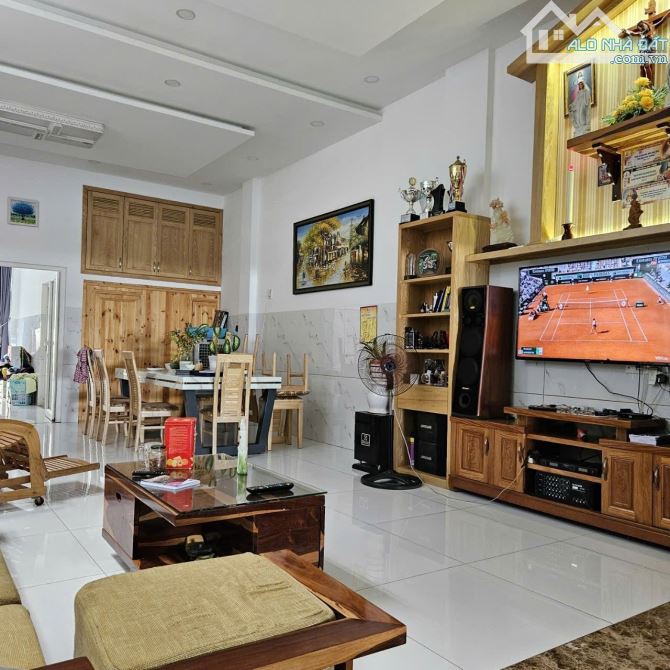 Bán nhà lầu mặt tiền nhựa trần hưng đạo, gần ngã 3 tam biên giá cực rẻ - 3