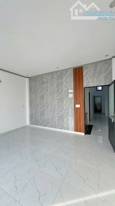 NHÀ NGAY CÔNG AN PHƯỜNG TÂN TRIỀU MỚI 500TR CHÌA KHOÁ TRAO TAY - 3