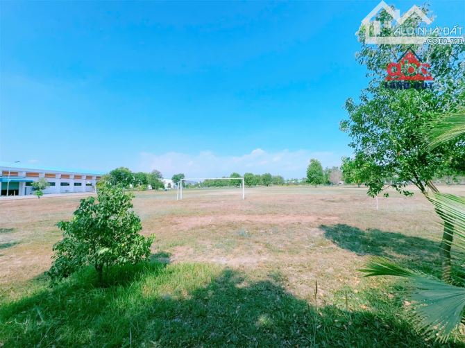 Bán 2Ha4 đất góc 2 MT kèm nhà xưởng 3500m2 KCN Nhơn Trạch Tỉnh Đồng Nai - Giá 90tỉ - 3
