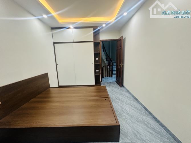NHÀ DI TRẠCH LÔ GÓC THOÁNG 2 MẶT, Ô TÔ ĐỖ CỬA, 5 TẦNG 7 NGỦ, FULL NỘI THẤT 36M2 HƠN 5 TỶ - 3