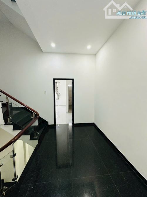 Bán nhà 4 tầng 90m2, đường 9m, gần ngã tư Nguyễn Bình và Lê Văn Lương, 6 tỷ 450 - 3