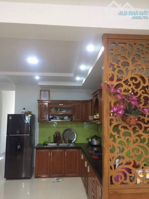 Bán dãy trọ MT Lê Thiện Trị, DT160m2 gần trường CĐ Du Lịch và ĐH FPT, Hòa Hải, Nhs 8.6 Tỷ - 3