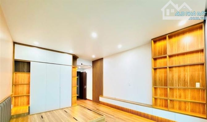 Bán nhà Tuyến 2 Lê Hồng Phong ,Đông Khê, Ngô Quyền . 11,9 tỷ , 5 tầng , 60m. - 3