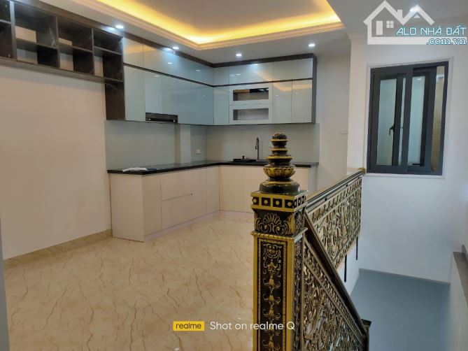 BỒ ĐỀ.LONG BIÊN_6 TẦNG THANG MÁY_NỞ HẬU_Ô TÔ TRÁNH_NGÕ THÔNG_GARA 2 Ô TÔ_DT 68M_GIÁ 22 Tỷ9 - 3