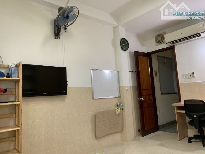 Hẻm ô tô 491 Nguyễn Đình Chiểu, Quận 3, 4 lầu, 4 phòng ngủ, tiện kinh doanh - 3
