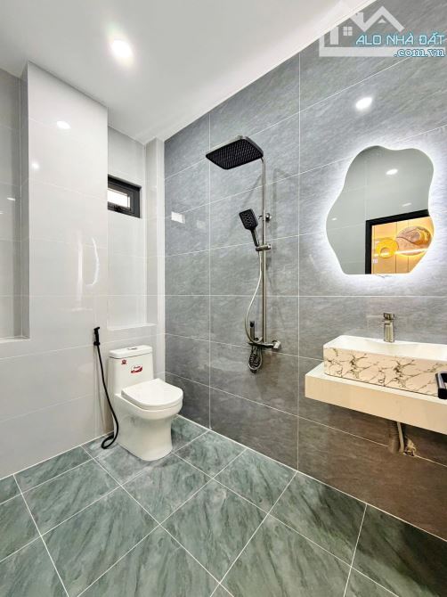 Nhà Trần Xuân Soạn Q7 giá 2 Ty 760, SHR, Sẵn HĐ 24tr/ tháng, 74m2 - 3