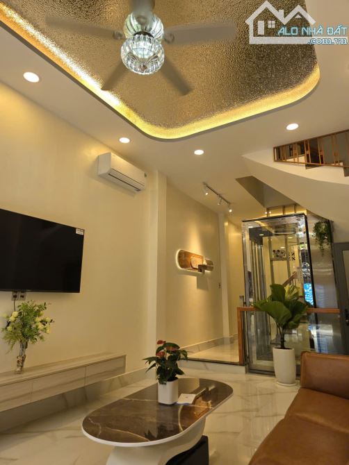 Cần bán nhà Khu nội bộ Lê Văn Sỹ thông Đặng Văn Ngữ - Nhà mới 4 Tầng có thang máy - 3