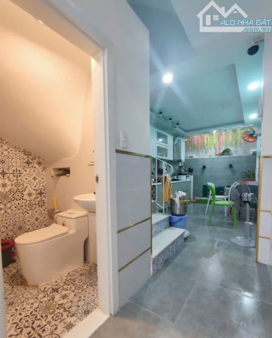 Hiếm bán! Nhà Phú Nhuận, hẻm ô tô thông, ngay Tim SG, 40m2, 3 tầng, giá cực tốt 7,7 tỷ - 3