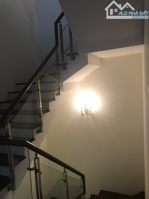 CC  thuê biệt thự liền kề K Ciputra – 180m² – 3 tầng – 5PN – 4WC – Giá 2.000 USD/tháng (TL - 3
