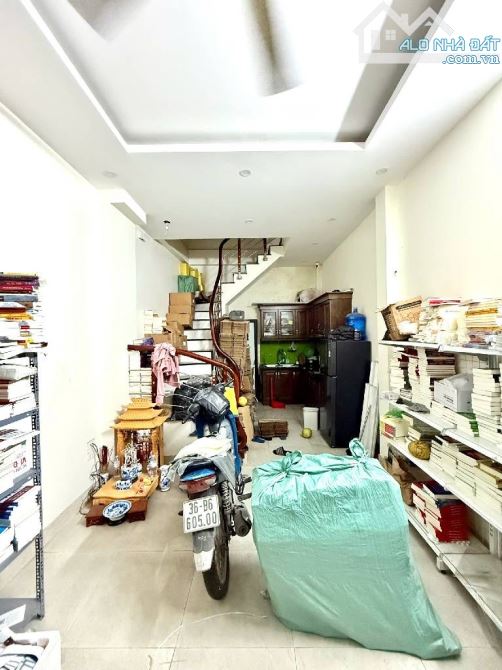 Bán Nhà Mặt Ngõ Hồ Tùng Mậu – Kinh Doanh – quanh 8 Tỷ – Ô Tô Đỗ Cửa 💥 Cực phẩm Hồ Tùng Mậ - 3