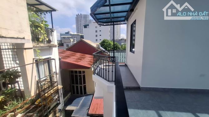 BÁN NHÀ PHÂN LÔ PHỐ CHÍNH KINH - DÂN XÂY - 2 THOÁNG TRƯỚC SAU - MT RỘNG - NT ĐẸP - Ở NGAY! - 3