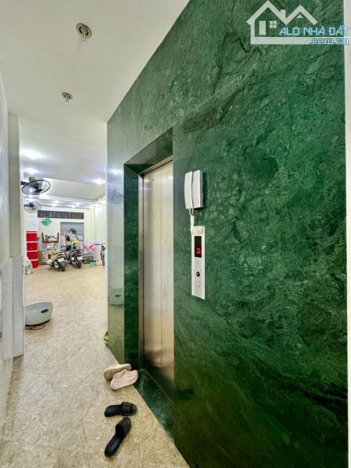Bán nhà Thái Thịnh Đống Đa 57m², 5 tầng thang máy, mặt chợ kinh doanh, ô tô vào, gần Yê - 3