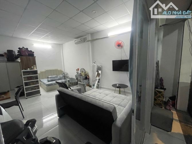 HẺM XE HƠI (THÔNG) - NHÀ ĐẸP Ở NGAY TRUNG TÂM QUẬN 2 – NGANG 6.2M X11M – CHỈ 7.2 TỶ TL - 3