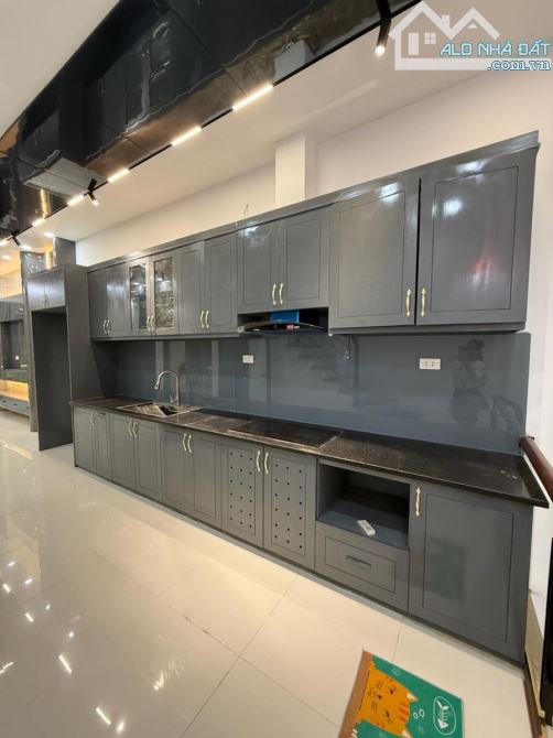SIÊU PHẨM MẶT PHỐ KIM GIANG 45Mx5T-ĐẸP-VỈA HÈ ĐÁ BÓNG - KINH DOANH ĐỈNH-GIÁ 17.8 TỶ - 3