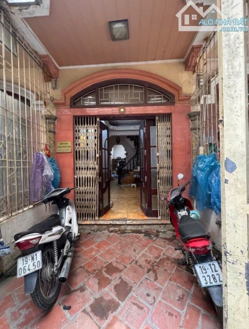 Chính chủ bán nhà 15E ngách 102/20 phố Pháo Đài Láng - phường Láng - 3