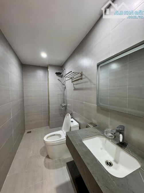 BÁN NHÀ NGÔ GIA TỰ,  52M ,THANH MÁY,  Ô TÔ ĐỖ CỔNG , CHỈ 7,75 TỶ - 3