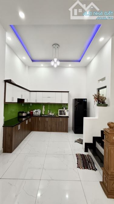 KHU PHÂN LÔ ĐẸP BÌNH TÂN - 4 TẦNG - HẺM XE HƠI TRÁNH CÓ LỀ - THIẾT KẾ ĐẸP SANG TRỌNG - 3