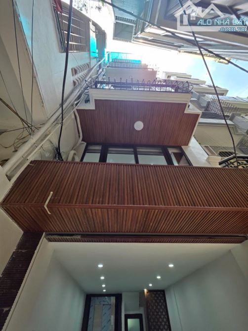 Trung Liệt - Đống Đa , nhà mới , thang máy. Ô tô vào nhà - kinh doanh sầm uất giá 10 tỷ - 3