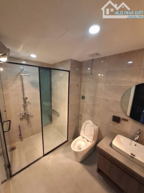 Bán nhà Hồng Tiến - ô tô vào nhà - mới đẹp lung linh -6 tầng thang máy - 50m - 14.3 tỷ - 3