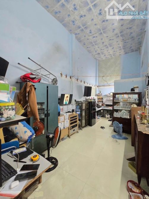 Bán gấp căn nhà Đ.Tân Xuân 6 - hóc môn - 106m2 - sổ riêng - 995 triệu - 3