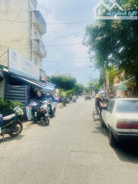 BÁN NHÀ MẶT TIỀN CHỢ P18 – NGÃ 3 NGUYỄN SƠN  – 2 TẦNG – 85M2 GIÁ CHỈ 5.X TỶ - 3